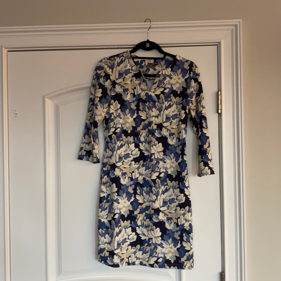 J McLaughlin Dresses & Skirts - J McLaughlin long sleeve dress.